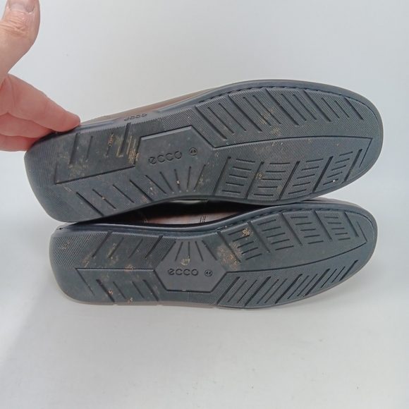 ECCO Classic Moc 2.0 Driving Loafers - Picture 8 of 9